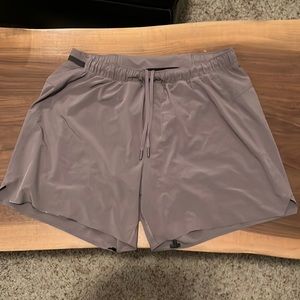 Lululemon Men’s Surge shorts XL Lined